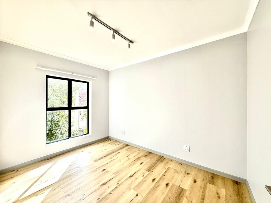 To Let 2 Bedroom Property for Rent in Wynberg Upper Western Cape